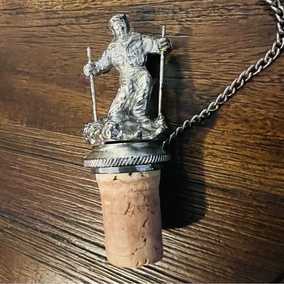 LOT OF 2 Wine Bottle Toppers - Skiing Breckenridge Colorado Sommelier - Picture 2 of 3